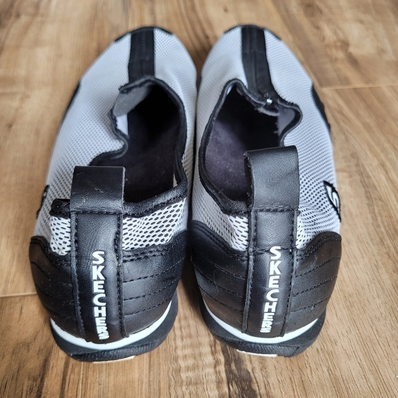 Skechers Sport Womens Size 10 Bikers Outburst zip up Sneaker - Picture 2 of 10